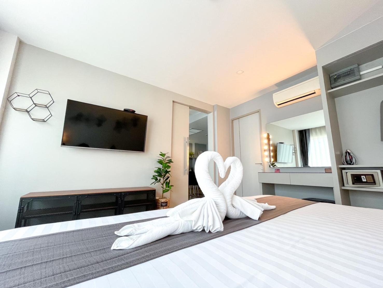 Slive Hotel Surin Exterior foto